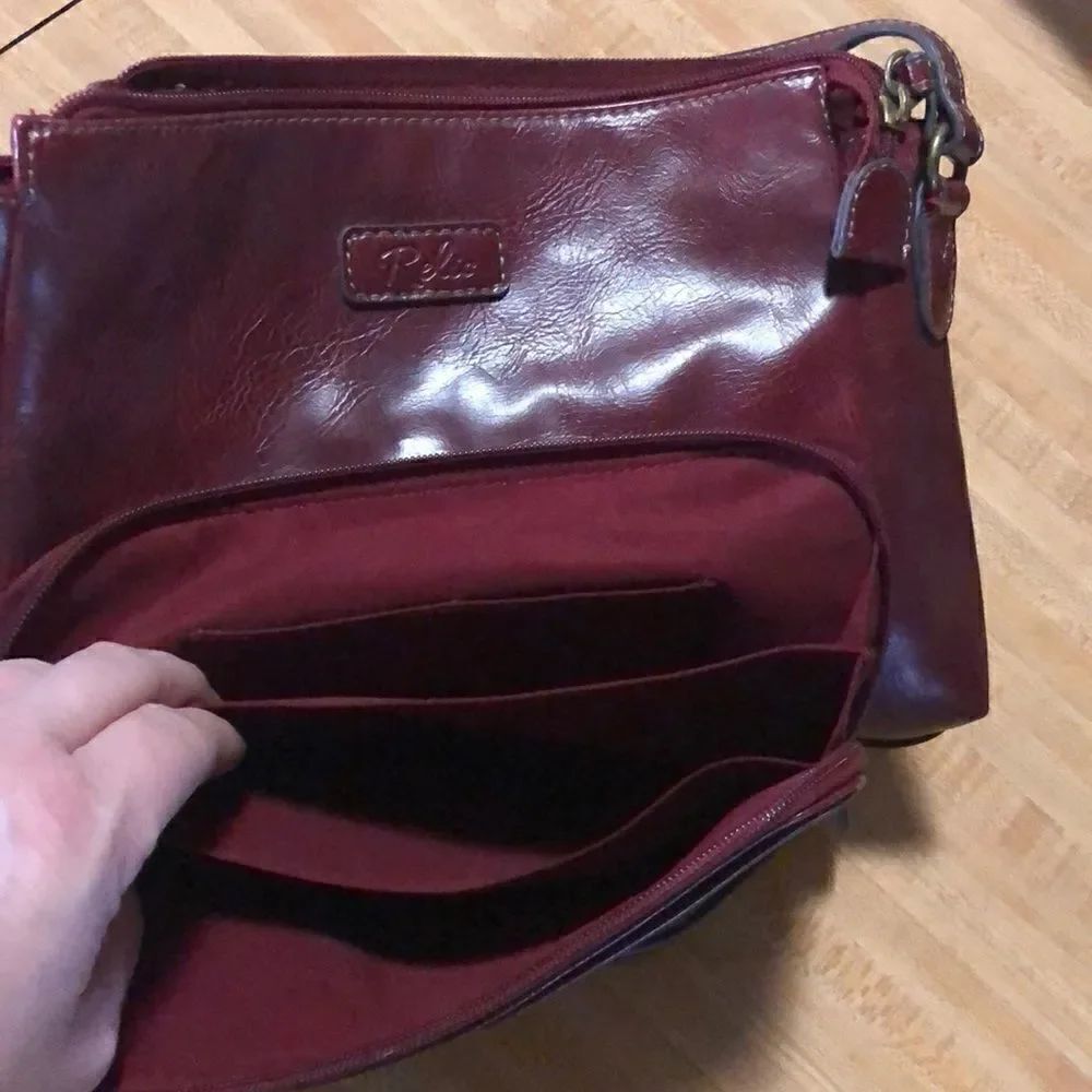Relic CrossBody - Picture 5 of 5